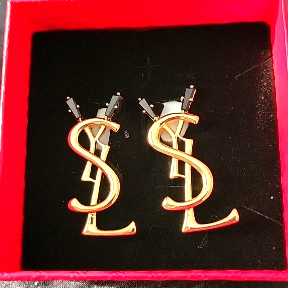Gold Fashion Earrings Pierced Ears